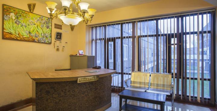 Hotel Pride Continental Srinagar  Bagian luar foto